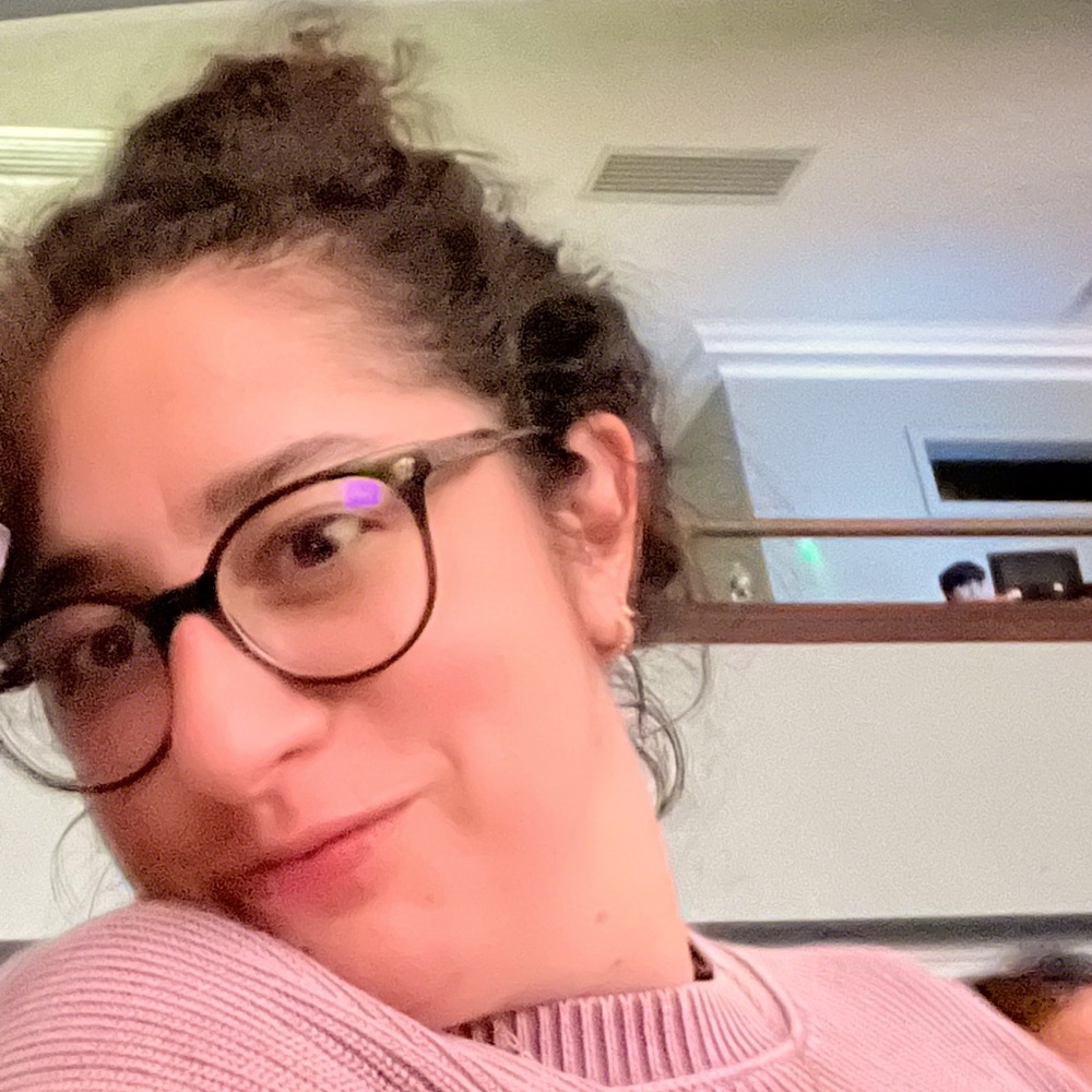 Meet your Posher, Eva